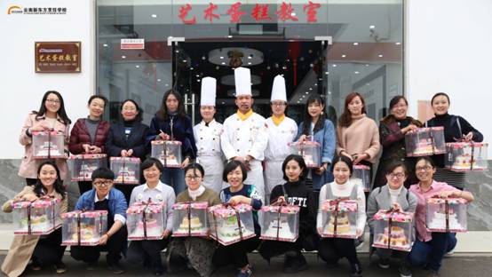 这才是女神节的正确打开方式……