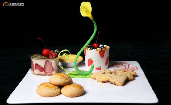 惊呆了！原来新东方的厨师是这样……  