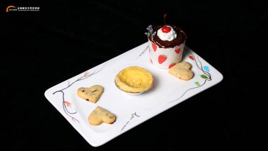 惊呆了！原来新东方的厨师是这样……  