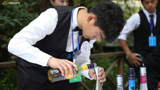 云南新东方助力 “七十二行大练兵·三百六十行出状元”技能大赛