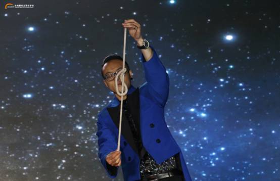 云南新东方“中国梦 我的梦”庆五一 迎五四晚会隆重举行