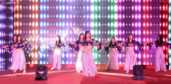 云南新东方“中国梦 我的梦”庆五一 迎五四晚会隆重举行