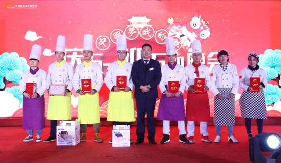 云南新东方“中国梦 我的梦”庆五一 迎五四晚会隆重举行