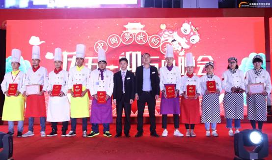 云南新东方“中国梦 我的梦”庆五一 迎五四晚会隆重举行