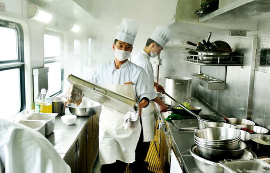 做厨师你想月薪3k,还是月薪1w?