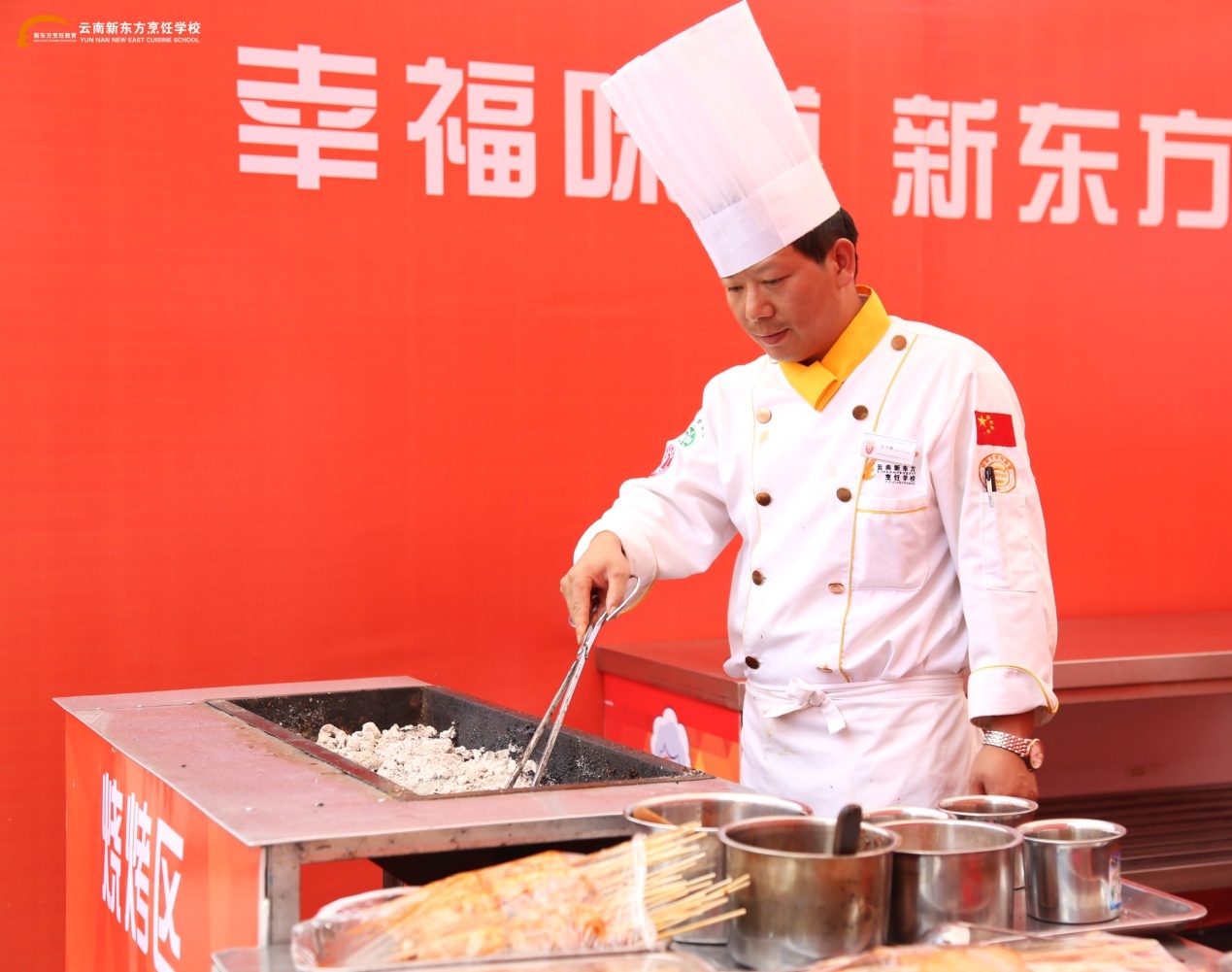 新东方“美食一条街”营业进行时，坐等被撩……