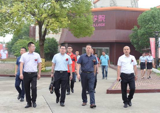 新东方烹饪专业升级，明星大师共襄“饕宴”盛举！