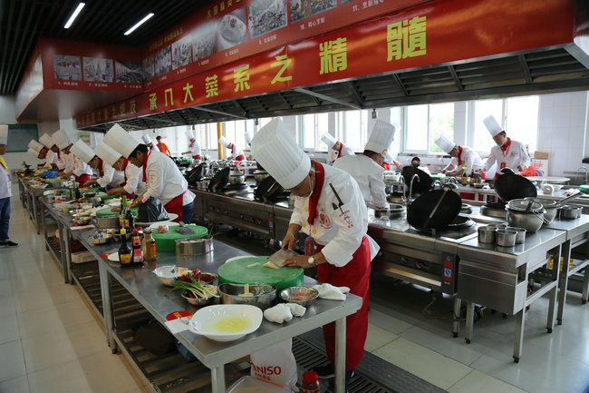 ——“丘比杯”第四届中国新东方烹饪技能大赛教师组决赛隆重启幕