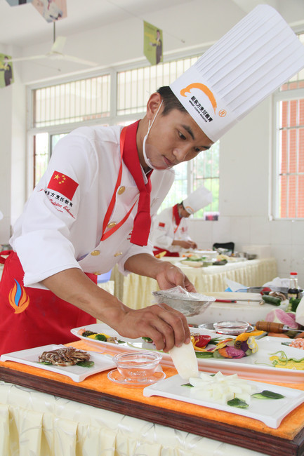 ——“丘比杯”第四届中国新东方烹饪技能大赛教师组决赛隆重启幕
