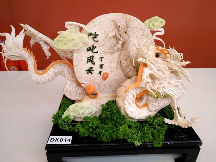 “丘比杯”雕刻现场  一把刻刀“话”美景