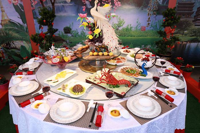 扛鼎巨献 宴席展台独领风骚