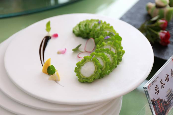 扛鼎巨献 宴席展台独领风骚