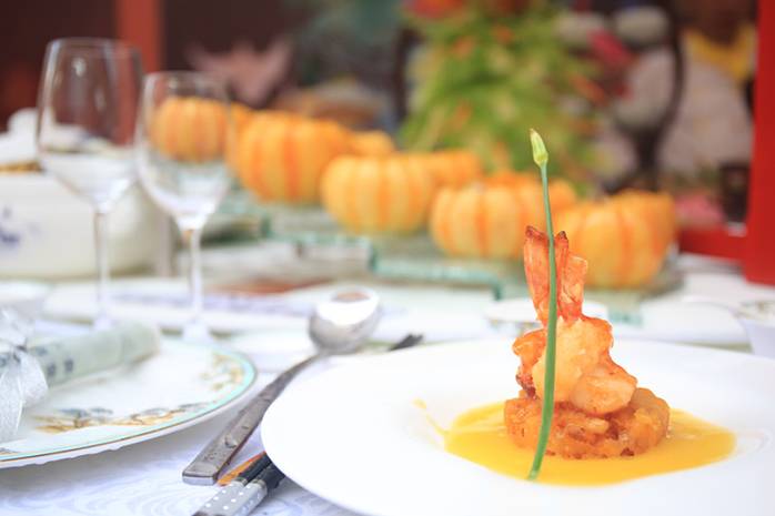 扛鼎巨献 宴席展台独领风骚