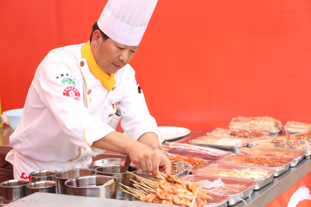 请收下这波安利：昆明吃货不能错过的一条街……