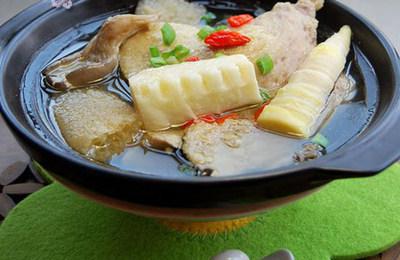 新东方美食推荐之野竹笋鸭腿煲