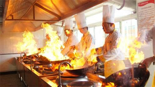 后厨安全须知，请谨慎点开……