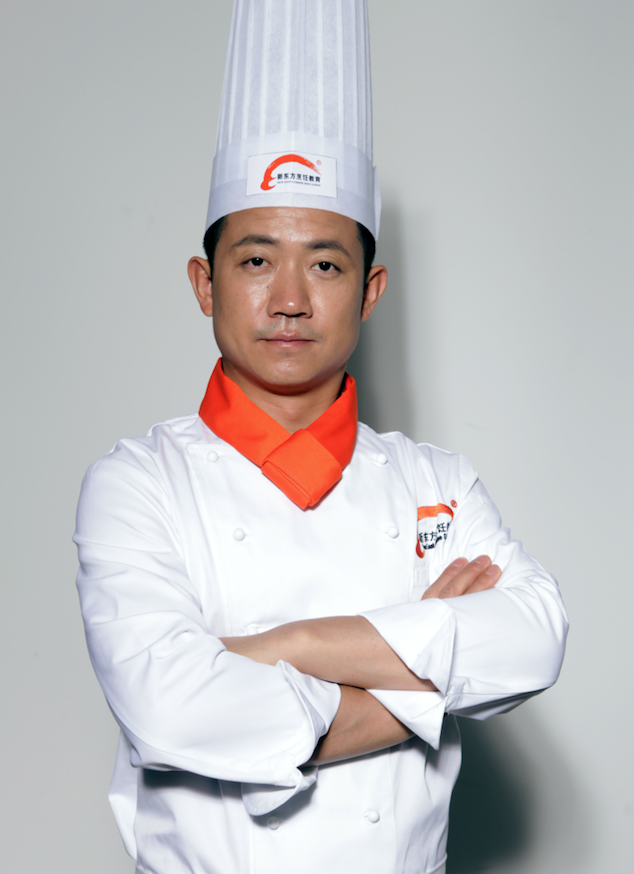 饕宴（六）钱以斌西餐中做 墨鱼脆牛肉塔塔