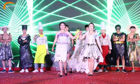 “双节”悄然至 燃爆新东方