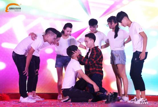 “双节”悄然至 燃爆新东方