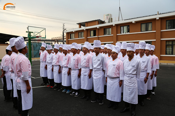 早上6:30，云南新东方的学子们在“玩”什么？