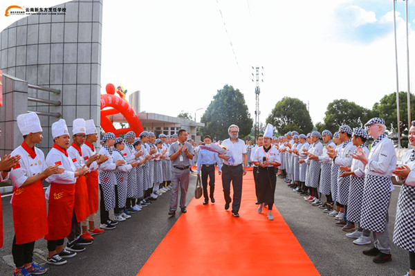 安东尼奥大师，让我们在云南新东方邂逅一场西点之旅
