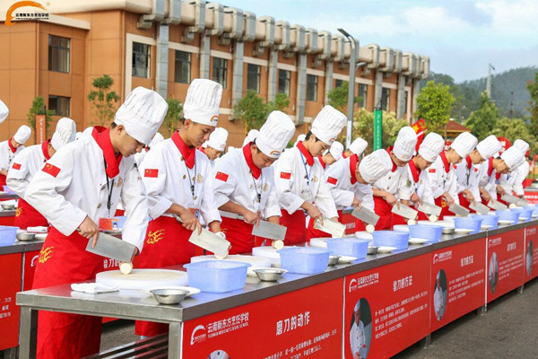 学厨师 为什么要去新东方烹饪