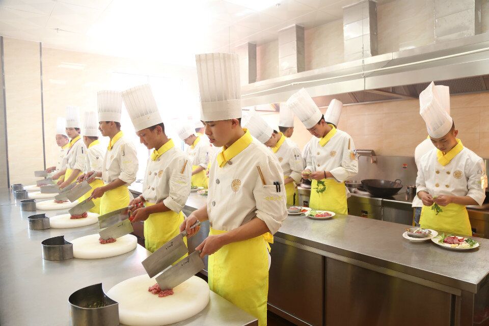 揭秘00后丨现在的年轻人都喜欢什么样的职业？