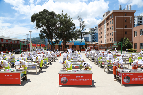 刀尖上的较量|云南新东方“刀神”争霸赛火热开赛