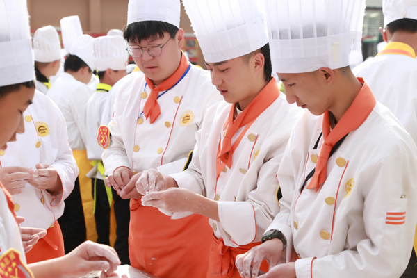 浓浓校园情 欢乐闹元宵｜云南新东方烹饪学校元宵节活动圆满举办