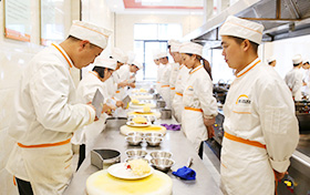 һ������⿾�Ӣ